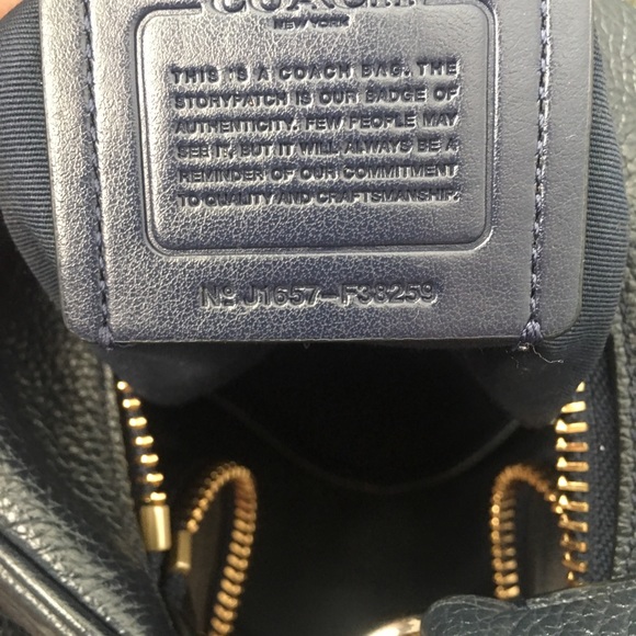 Navy blue COACH crossbody and matching wallet - Picture 8 of 14